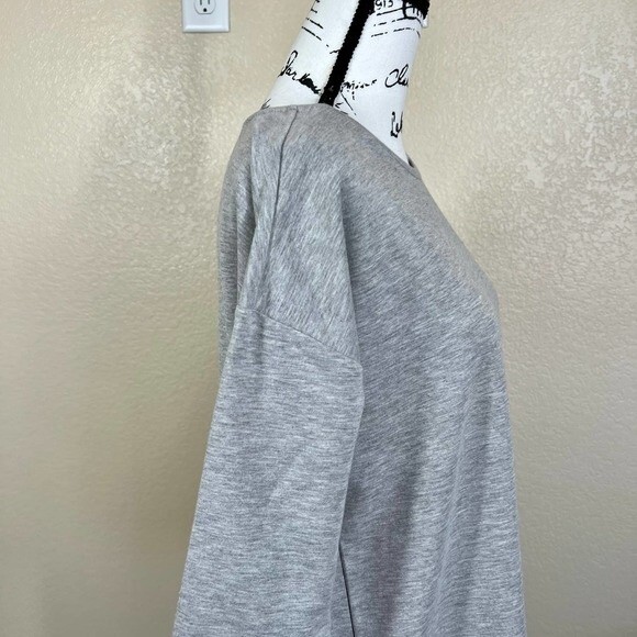 Romeo & Juliet Couture grey sweatshirt women relax fit 3/4 sleeve size M - Picture 6 of 11